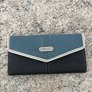 Relic Two-Tone Black and Blue Wallet